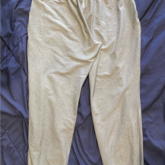 Old Navy Active Powersoft Gray High Rise Go Dry Leggings, Size Medium - Picture 2 of 4